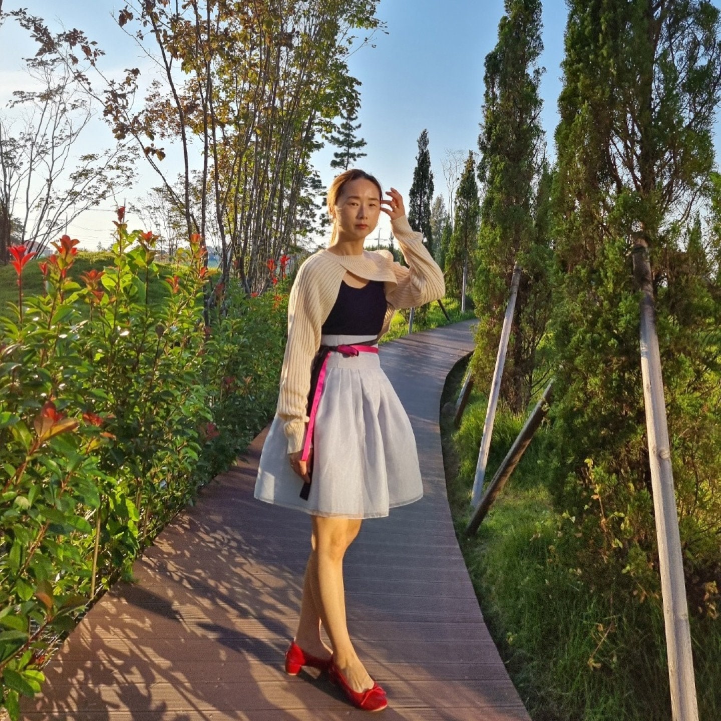 Chic High-Waist A-Line Mini Skirt with Contrast Ribbon Belt