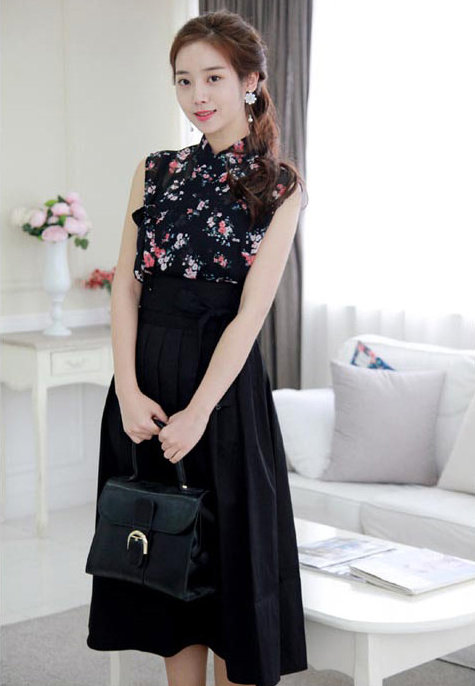 Elegant Contrast Floral Bodice High-Waist Midi Skirt Dress Style