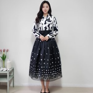 Elegant Gradient Heart Print Mesh Midi Skirt with High-Waist Design
