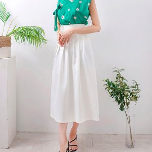 Minimalist High-Waist Pleated Midi Skirt in Soft Ivory