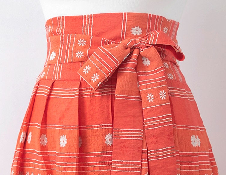 Vibrant Ethnic Stripe High-Waist Midi Skirt with Tie Belt - Image 5