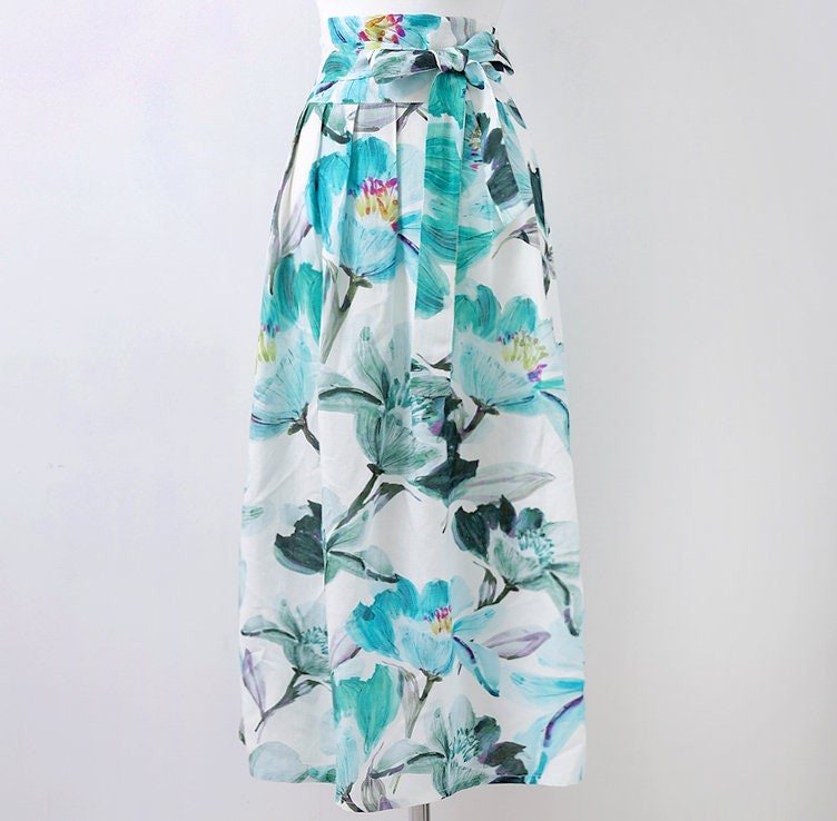Fresh Botanical Floral High-Waist Midi Skirt with Tie Belt - Image 5