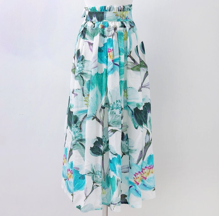 Fresh Botanical Floral High-Waist Midi Skirt with Tie Belt - Image 4